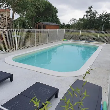 De La Boëre - Piscine Hébergement de vacances